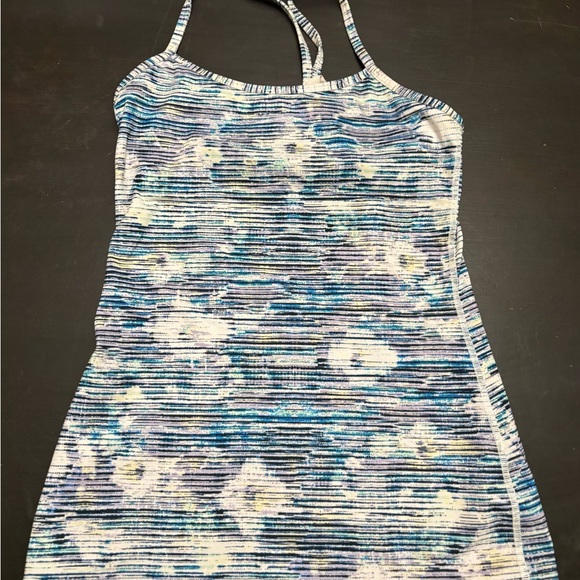 Lululemon tank top - Picture 4 of 4